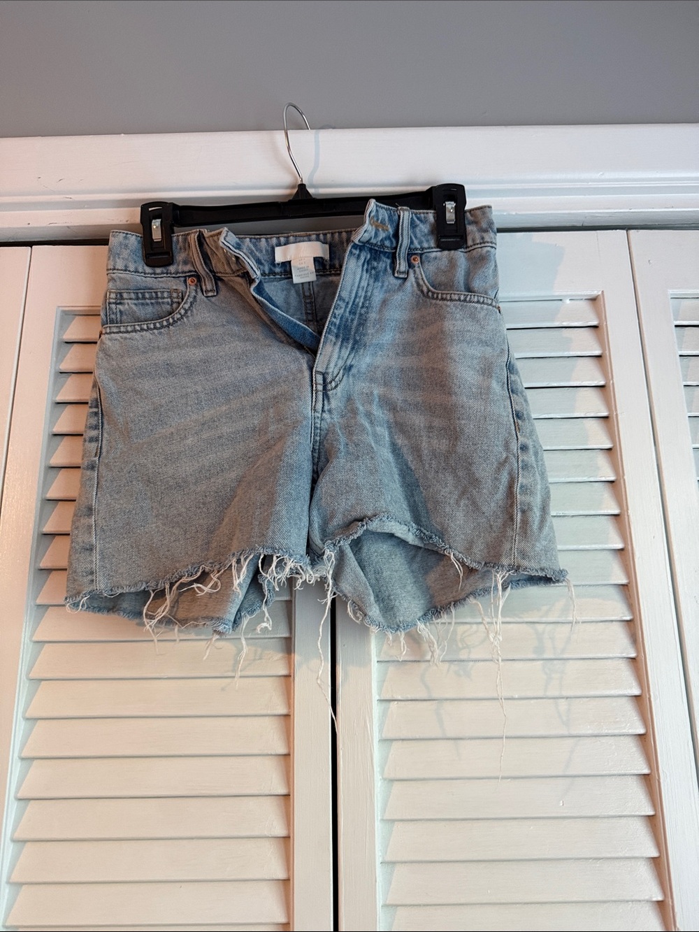 H&M Light Blue Frayed Hem Denim Shorts